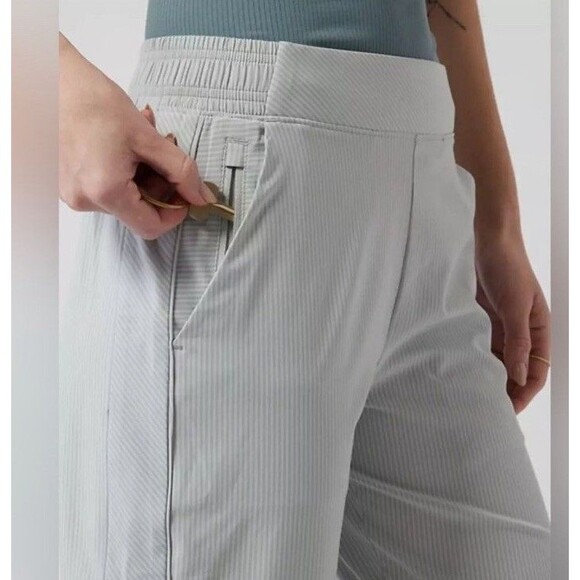 ATHLETA Brooklyn Jogger Women 12 Sage Green Stripe Lightweight Performance Daily - Picture 2 of 10